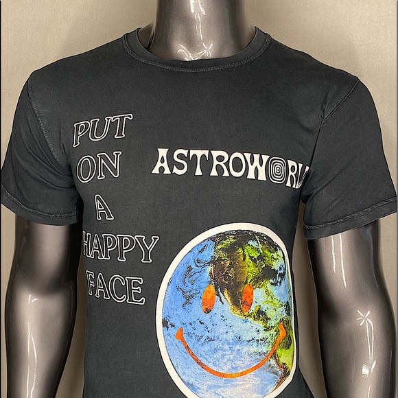 PUT ON A HAPPY FACE 😁 ASTROWORLD TSHIRT - Picture 2 of 5